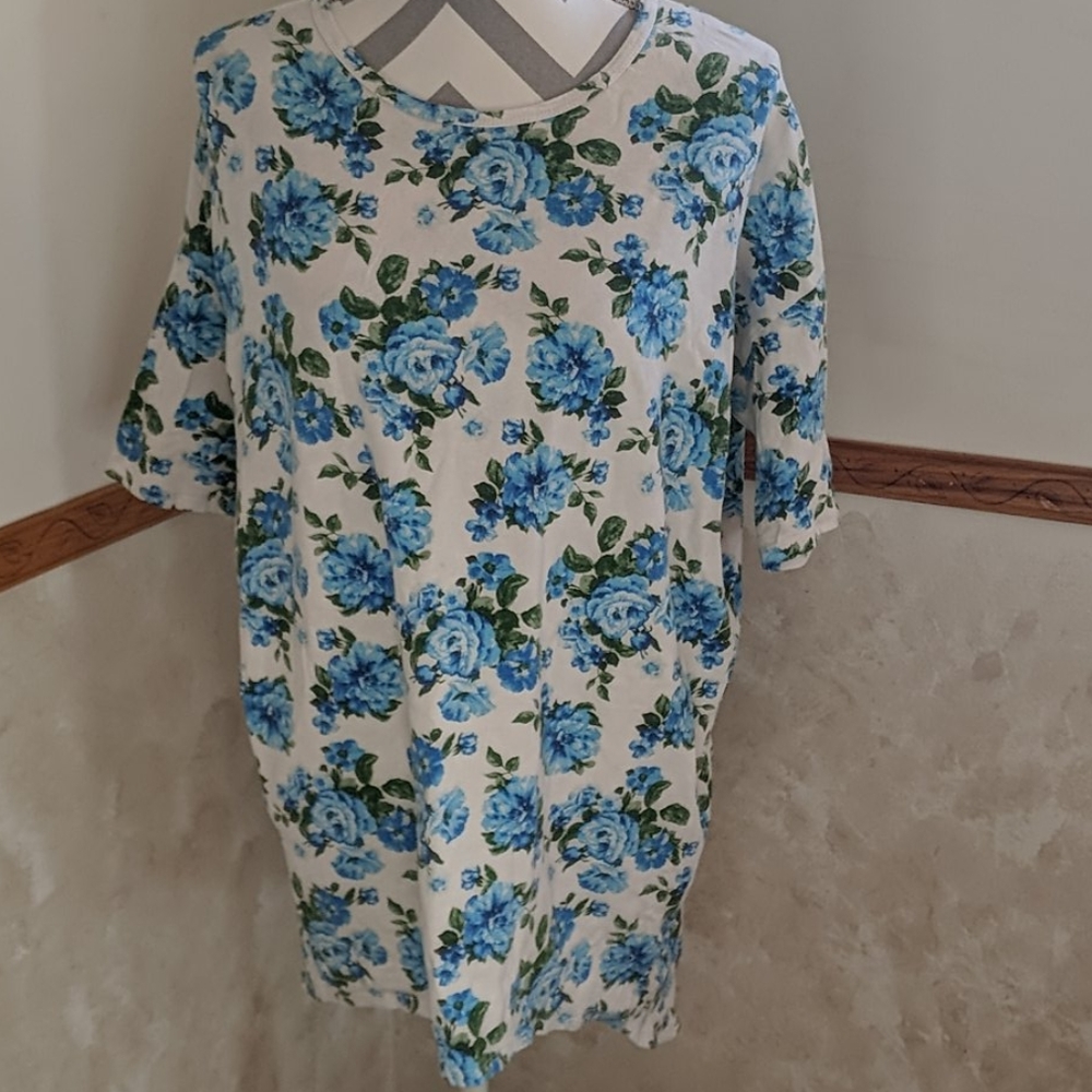 Lularoe Irma tunic. Size small